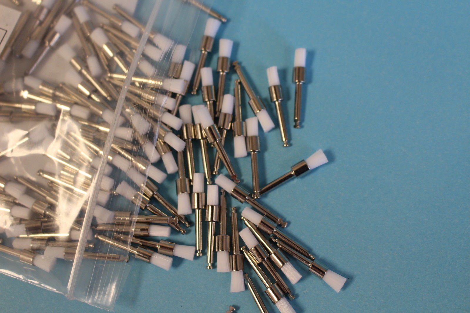 Disposable Dental Prophy Polishing Brushes. Latch type.  144 pcs / Box