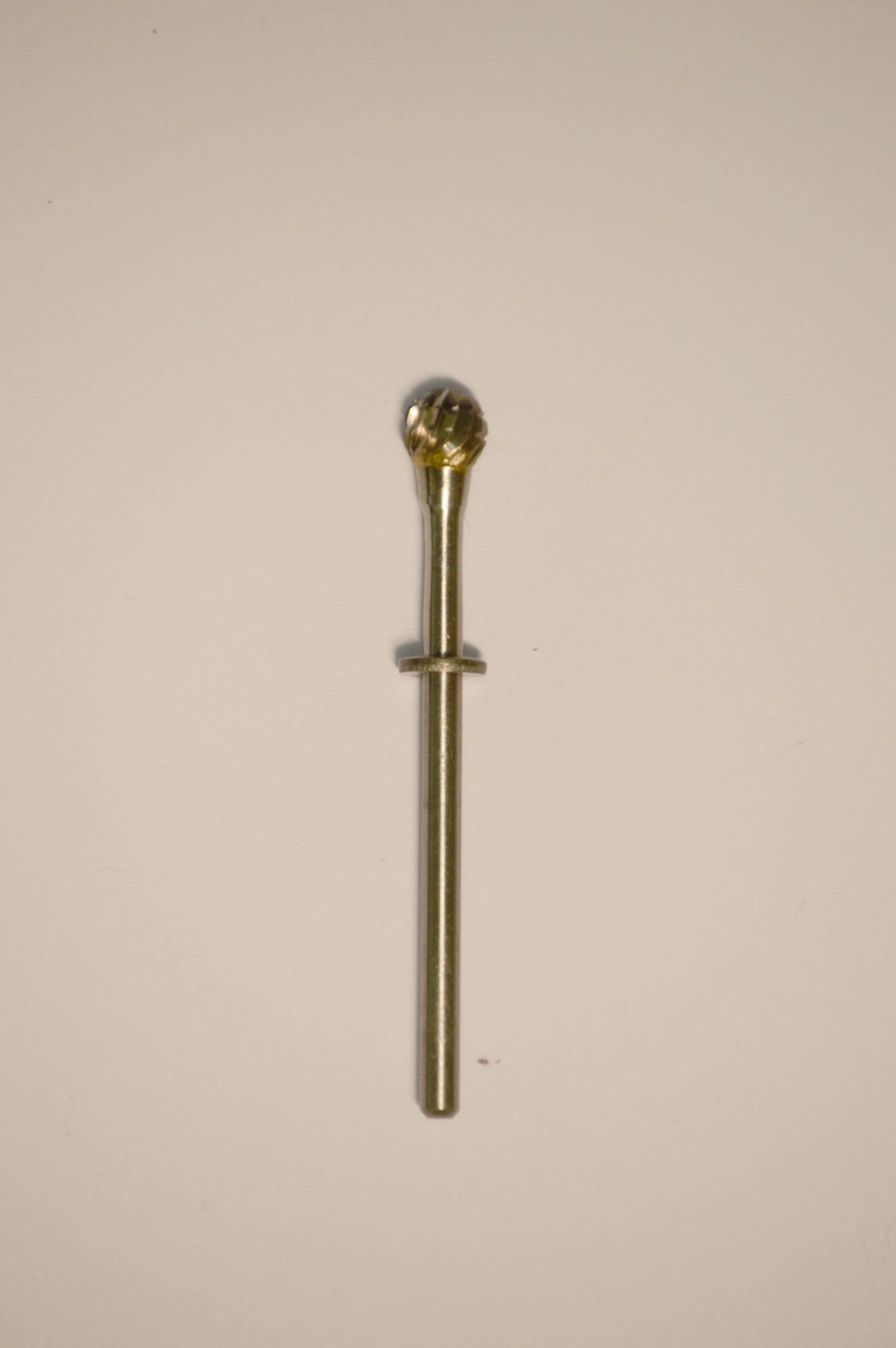 Abbott-Robinson™ Dust Shield Burs 3/32″ Small Round (54D) Dual Cut Regular HP Carbide Bur