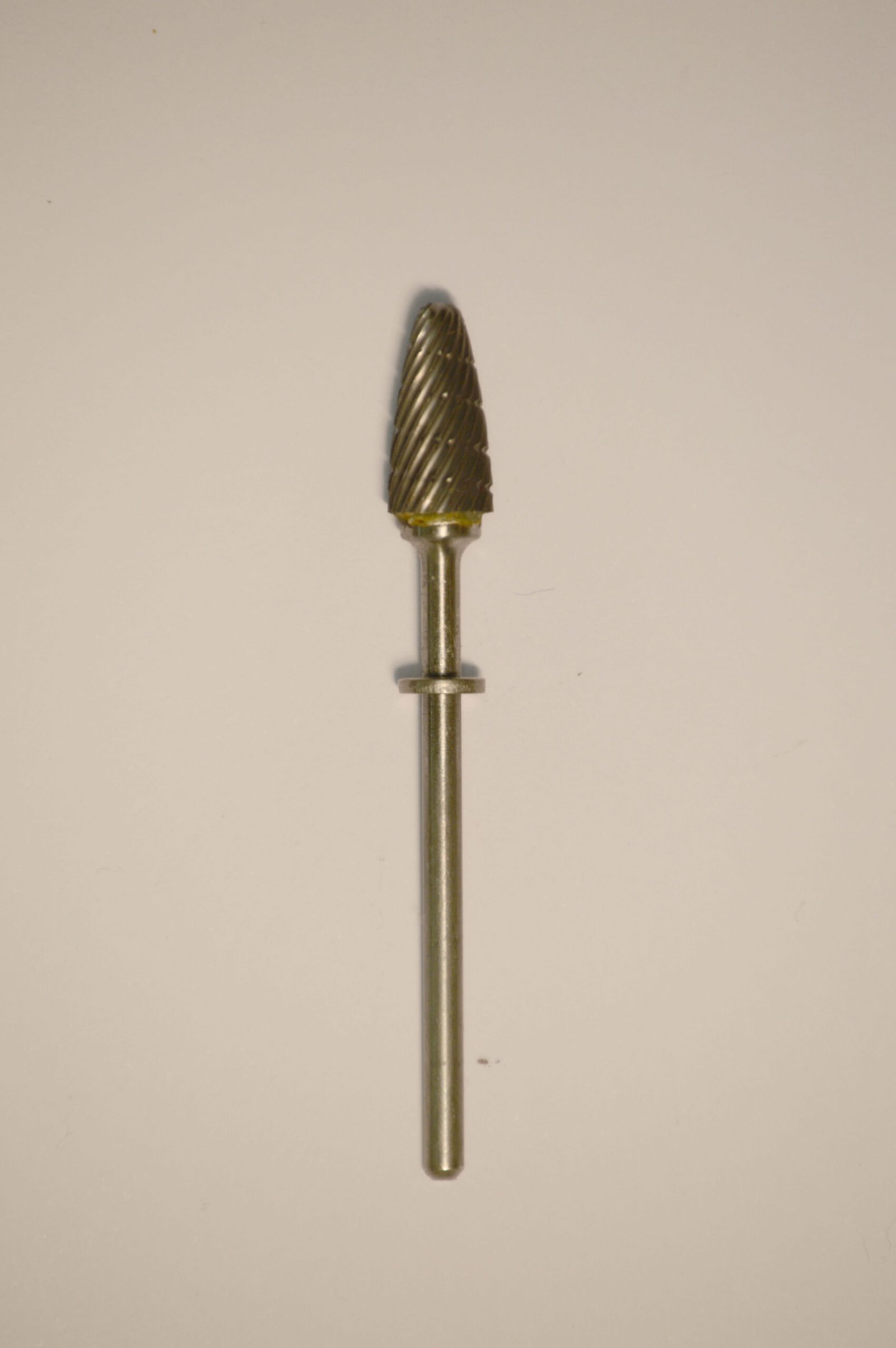 Abbott-Robinson™ Dust Shield Burs 3/32″ Taper (84T) Dual Cut Regular HP Carbide Bur