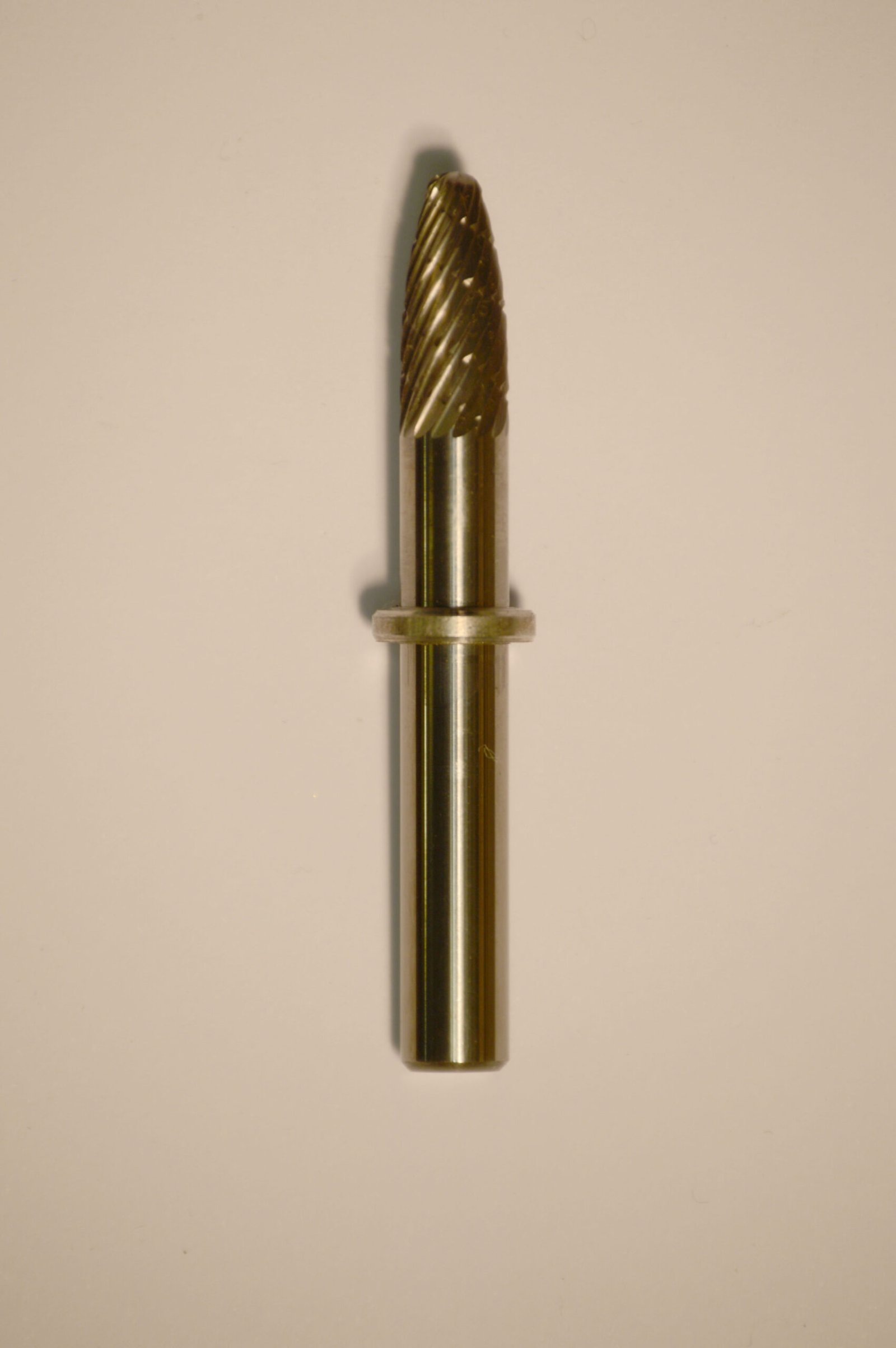 Abbott-Robinson™ Dust Shield Burs 1/4″ Shank, 1/4″ Head Lathe Burs 1/4" Taper Dual Cut Regular HP Carbide Bur