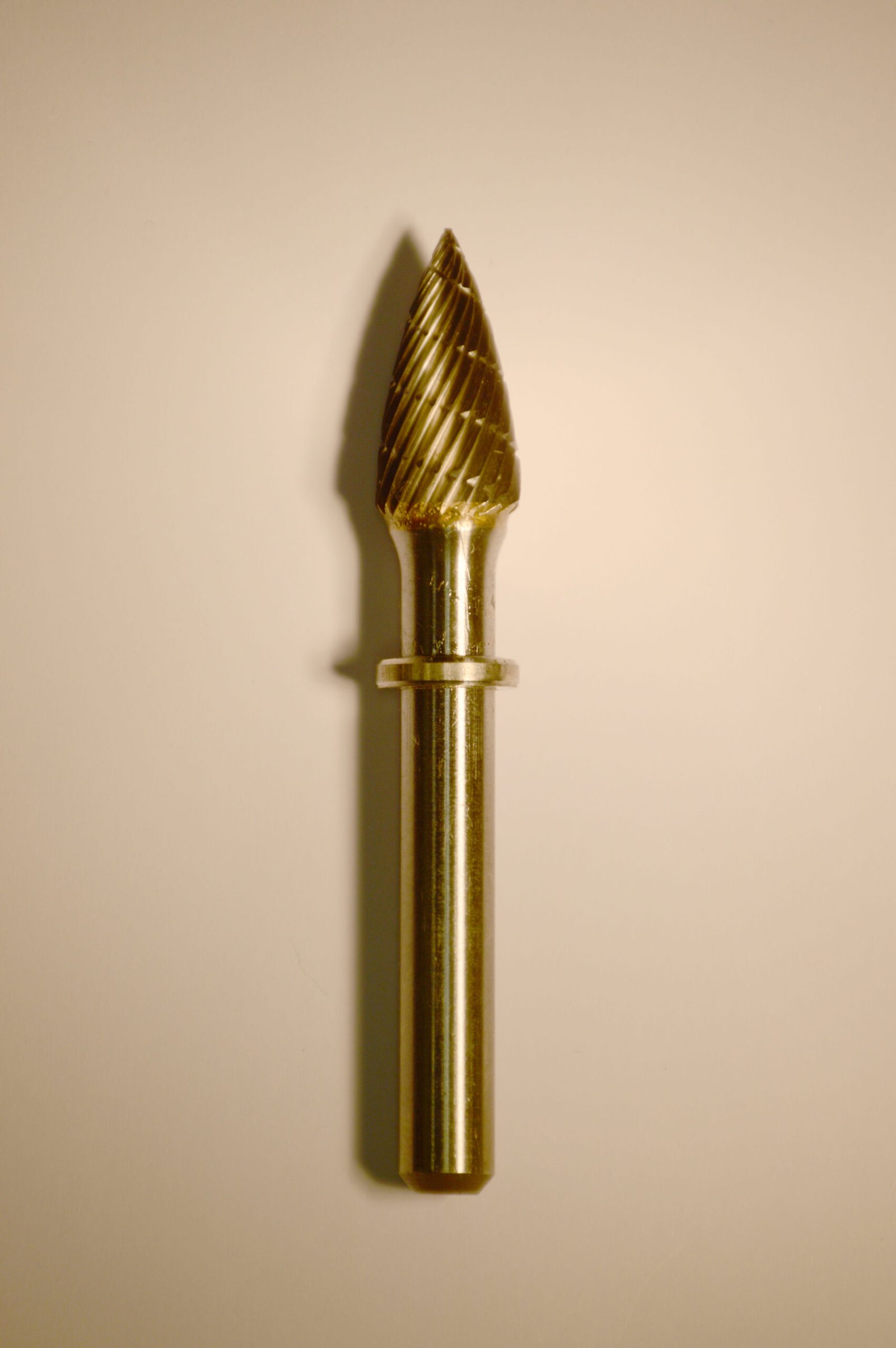 Abbott-Robinson™ Dust Shield Burs 1/4″ Shank, 3/8″ Head Lathe Burs 3/8" Flame (C3/8) Dual Cut Regular HP Carbide Bur