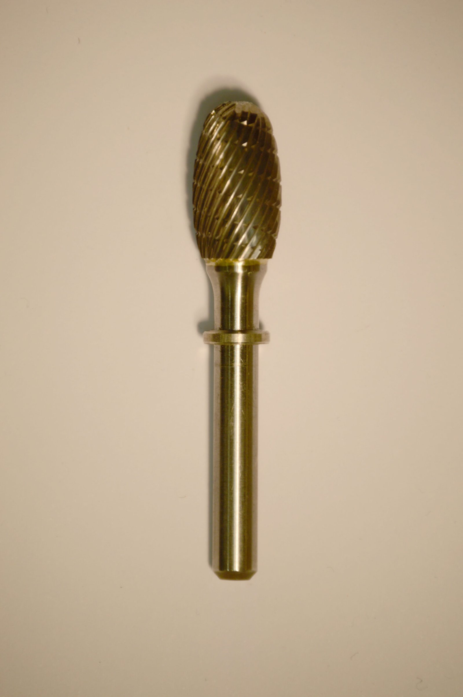 Abbott-Robinson™ Dust Shield Burs 1/4″ Shank 1/2" Head Lathe Burs 1/2" Egg (D1/2) Dual Cut Regular HP Carbide Bur