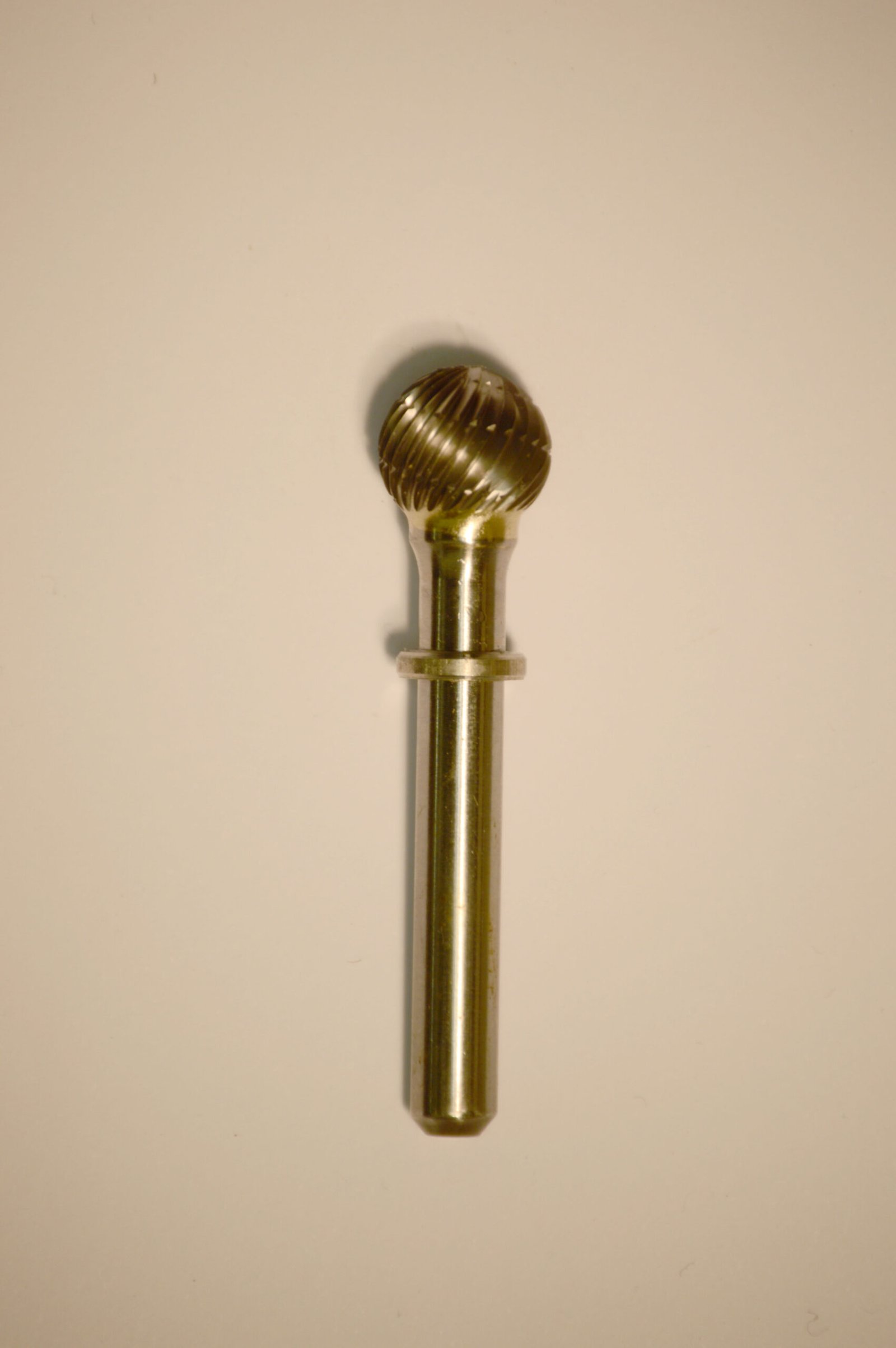 Abbott-Robinson™ Dust Shield Burs 1/4″ Shank 1/2" Head Lathe Burs 1/2" Ball (G1/2) Dual Cut Regular HP Carbide Bur