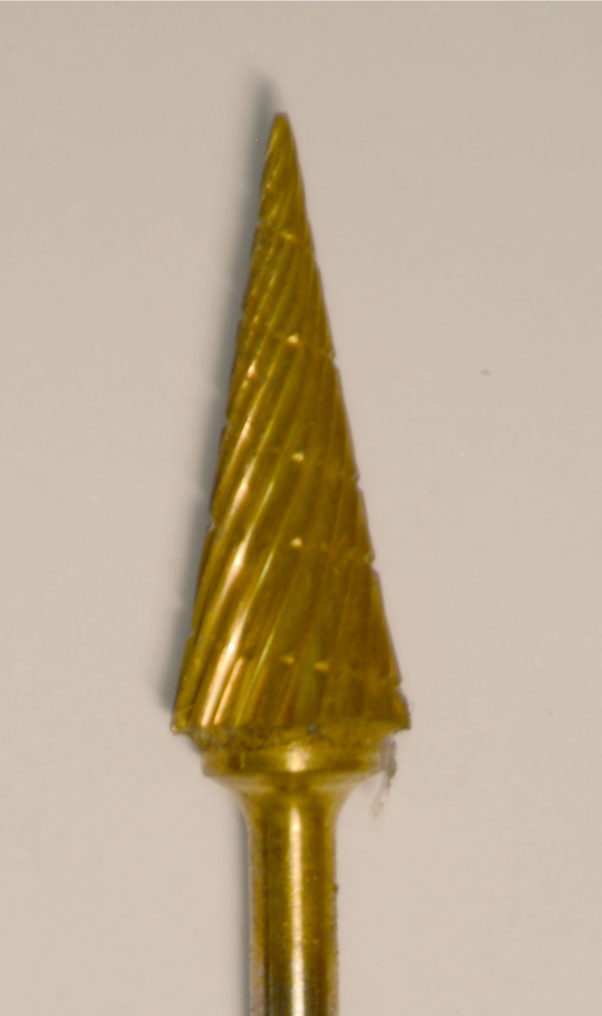 Buffalo Dental Gold Cap Lab Burs, 3/32″ Shank Cone (82T) TNT-Coated Dual Cut Regular HP Carbide Bur