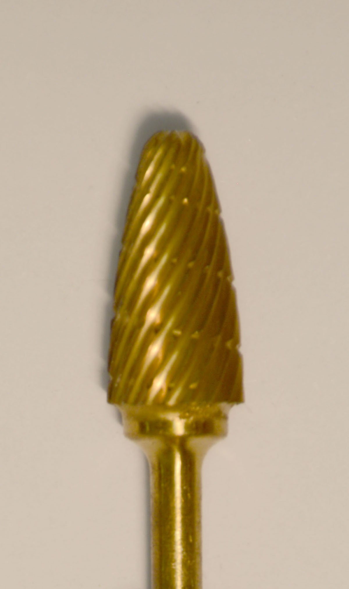 Buffalo Dental Gold Cap Lab Burs, 3/32″ Shank Taper (84T) TNT-Coated Dual Cut Regular HP Carbide Bur