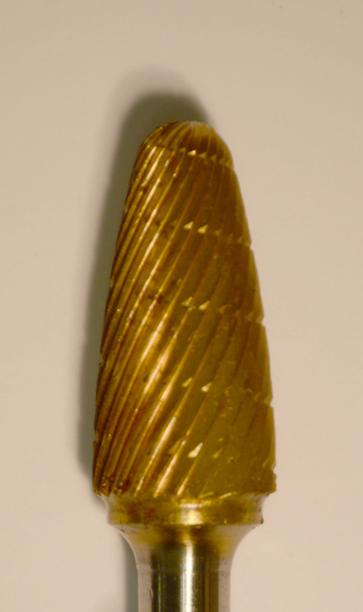 Buffalo Dental Gold Cap Burs, 1/4″ Shank, 1/2″ Head Lathe Burs 1/2" Taper (A1/2) TNT-Coated Dual Cut Regular HP Carbide Bur
