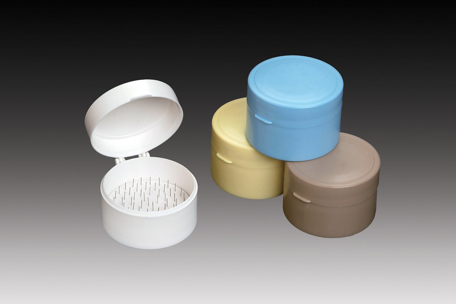 Plasdent ROUND STYLE COTTON ROLL HOLDER - WHITE