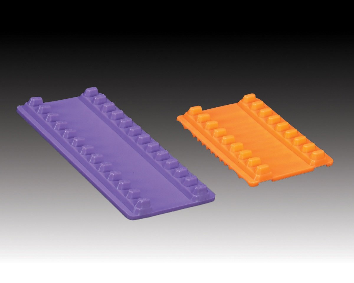 Plasdent LARGE SILICONE INSTRUMENT MAT, (Capacity: 12, Dimension: 7½" x 4") - WHITE