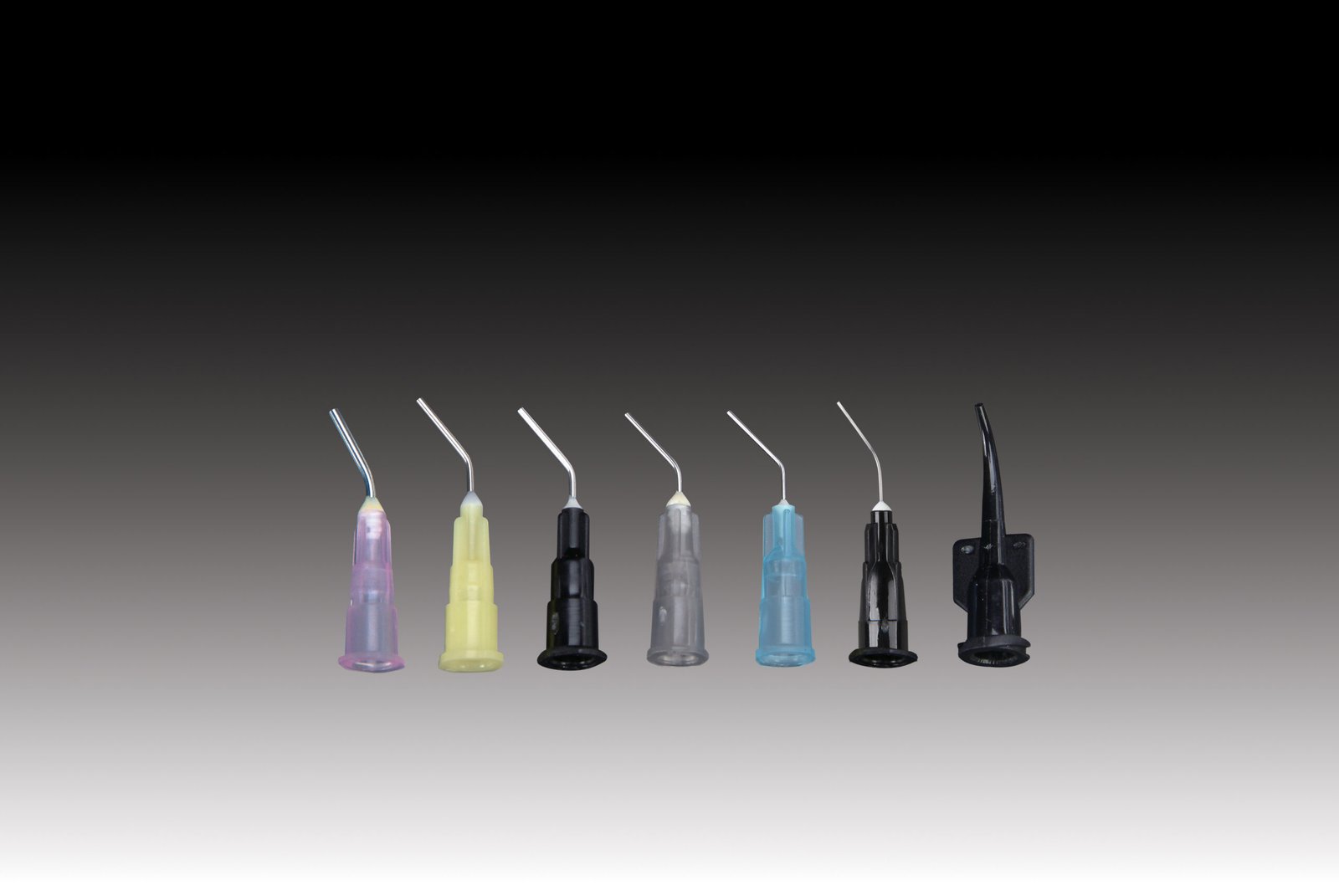 Plasdent Bent Needle Tips - 18Ga. Pink (100pcs/bag)